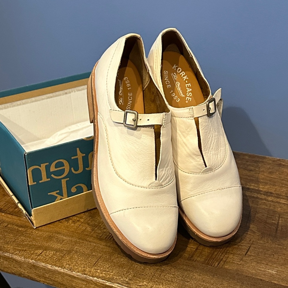 Kork-Ease Cream Leather Loafers with Strap